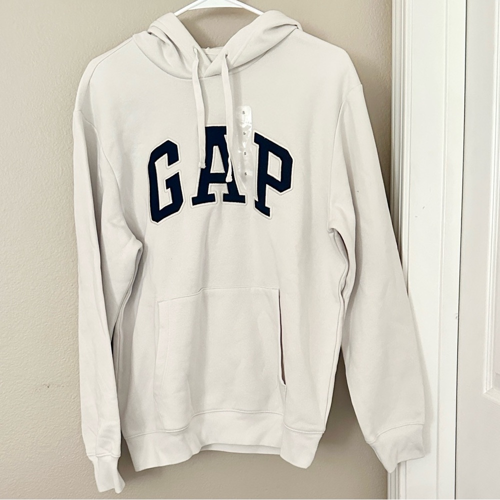 GAP Women’s White Hoodie Sweater